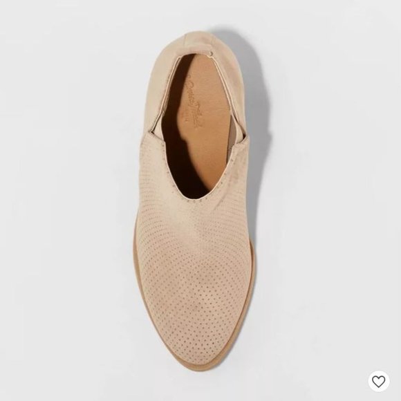 Women's Avalyn Microsuede Laser Cut Bootie - Picture 3 of 7